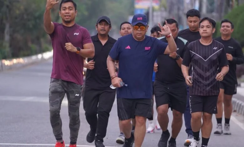 Hasto Lari Pagi di Samarinda, Soroti Fasilitas Publik dan Tata Kota