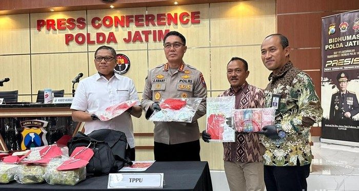 Jaringan Sabu Berkedok Teh China Dibongkar di Jatim, Kurir Digaji Rp120 Juta
