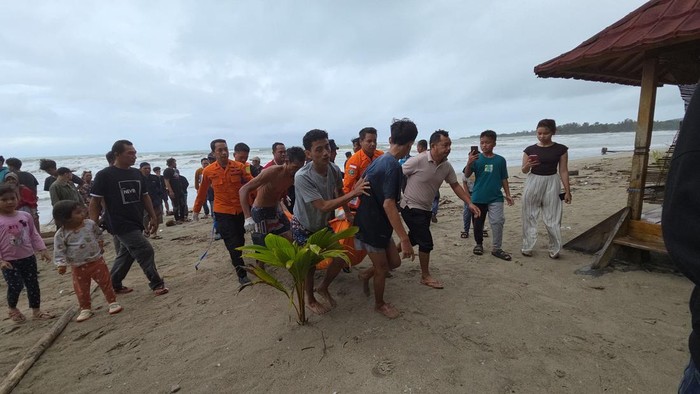 Remaja Terseret Ombak di Pantai Camara Ditemukan Meninggal Dunia