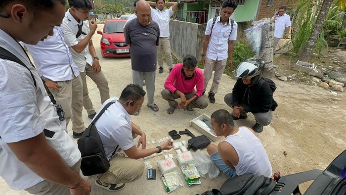 Pengedar Sabu 2,8 Kg Dibekuk BNNP Sumbar di Padang
