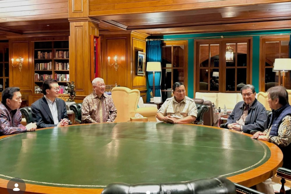 Prabowo Temui Lima Pengusaha Nasional di Hambalang