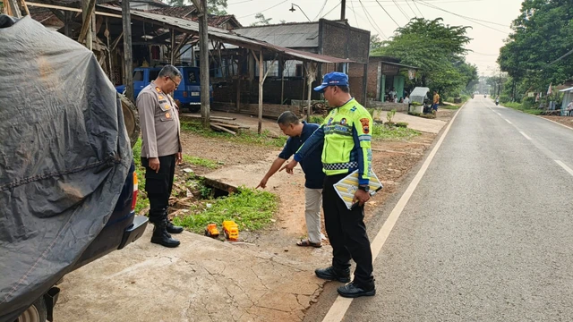 Bocah 9 Tahun di Jepara Tewas Ditabrak Mobil Saat Bermain di Halaman Rumah
