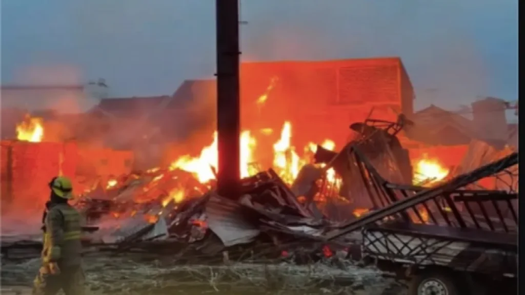 14 Kios Ludes Terbakar di Regol Bandung Saat Pemilik Mudik