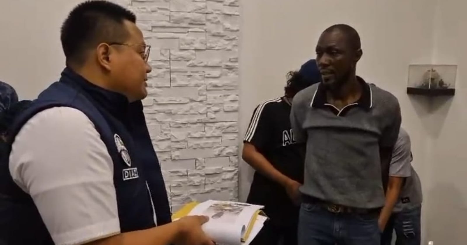 Dua WNA Liberia Ditangkap di Jakarta, Terlibat Penipuan Black Dollar