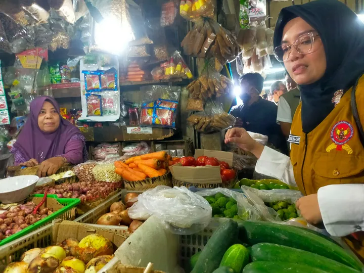 KPPU Temukan Praktik Penjualan Bersyarat MinyaKita di Surabaya