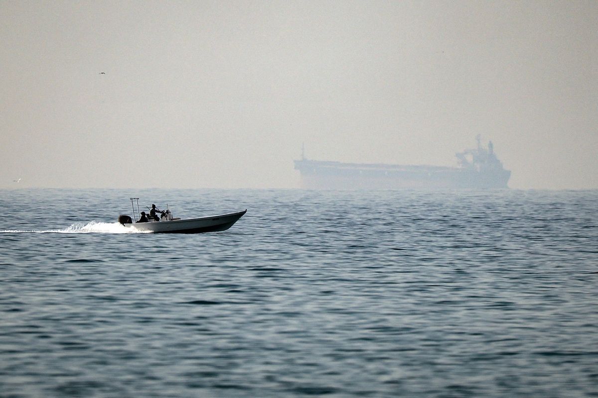 Laporan Intelijen AS Sebut Iran Pasang Ranjau di Selat Hormuz