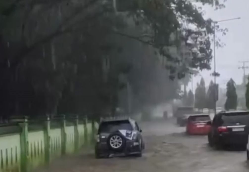 Banjir dan Longsor Terjang Jayapura, Akses Jalan Lumpuh di Sejumlah Titik