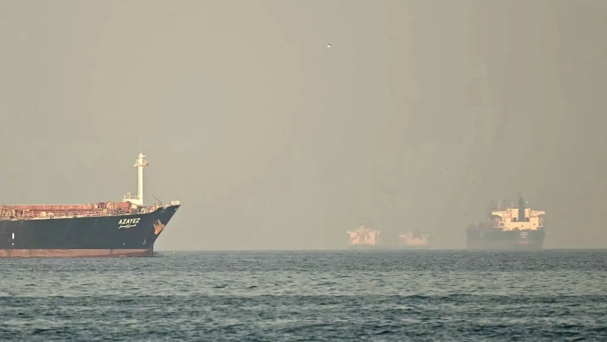 Kapal Tanker Kuwait Terbakar di Dubai, Serangan Diduga dari Iran