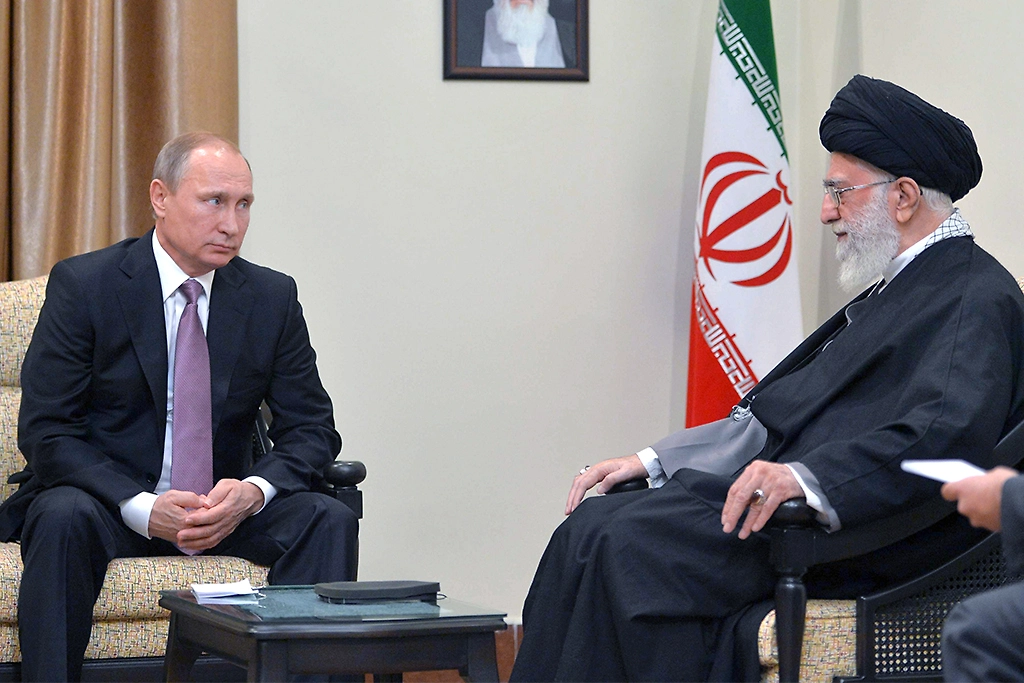 Jejak Panjang Kedekatan Putin dan Khamenei di Balik Kemitraan Strategis Rusia-Iran