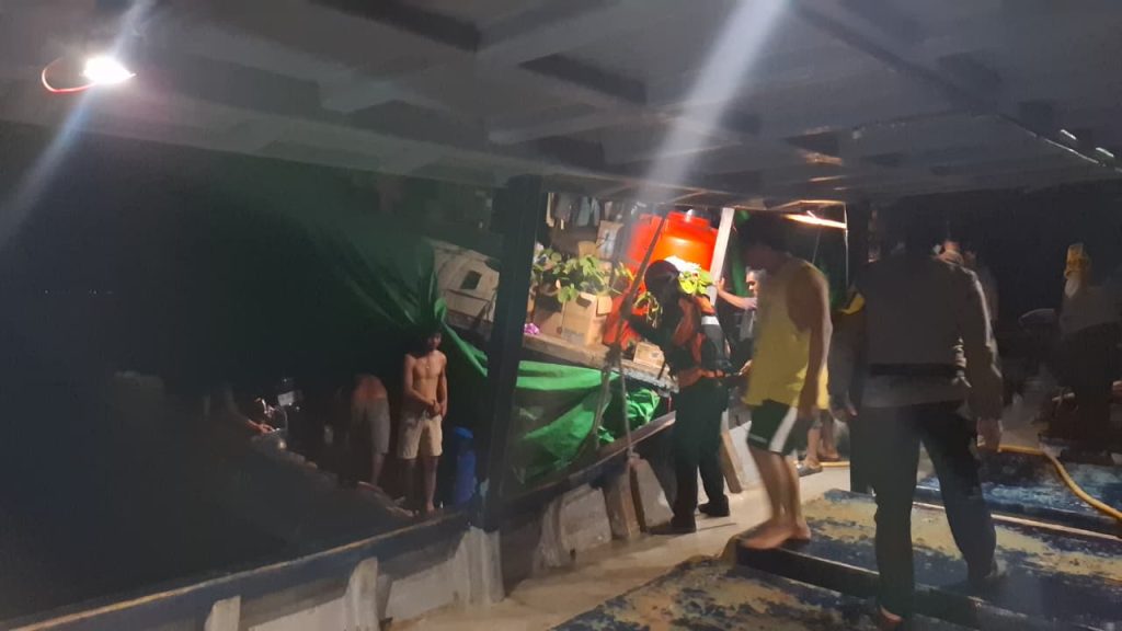Empat Awak Kapal Bocor di Perairan Serasan Berhasil Diselamatkan