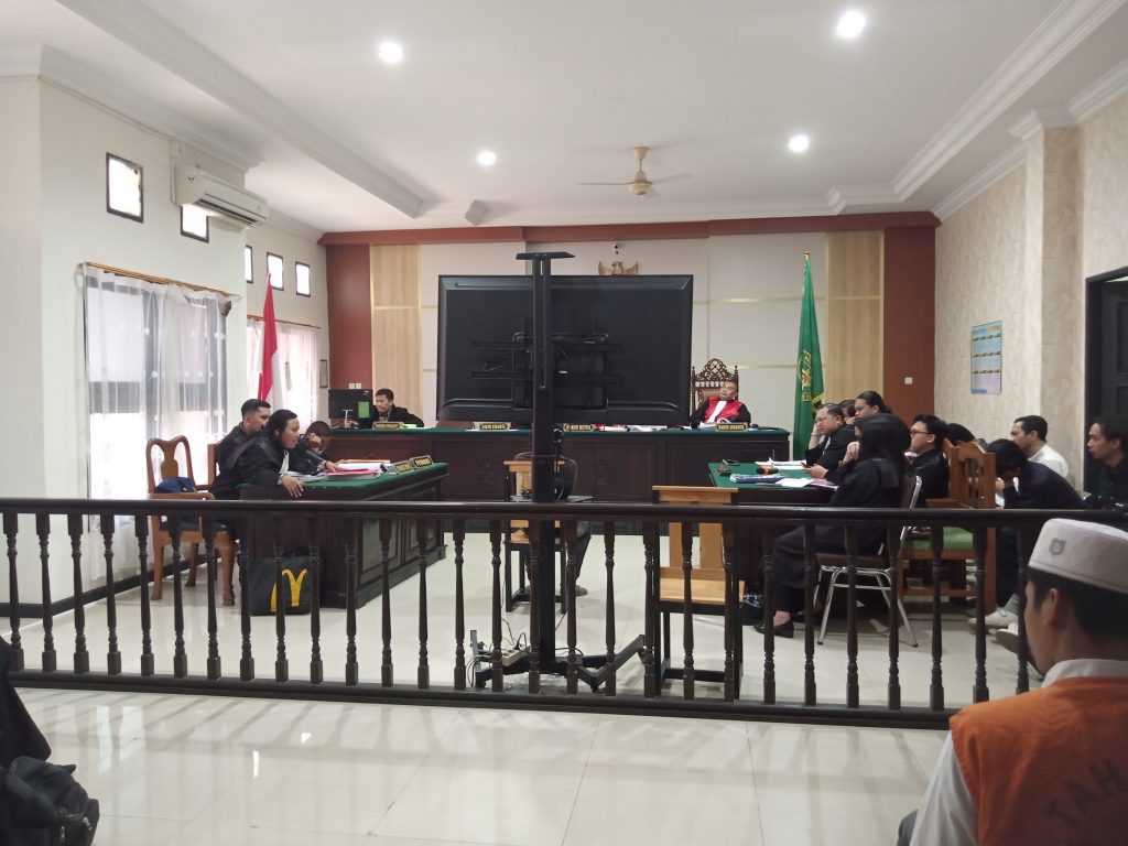 Sidang Bom Molotov Samarinda Ungkap Perbedaan Keterangan Saksi