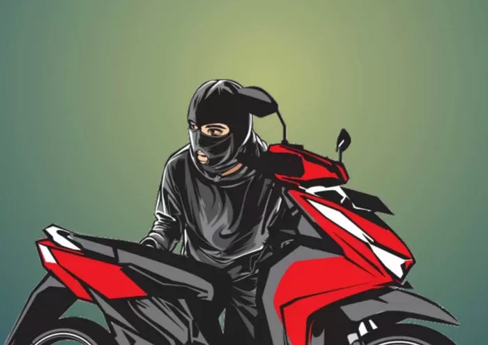 Aksi Maling Motor Terekam CCTV di Semarang, Pelaku Beraksi Dini Hari