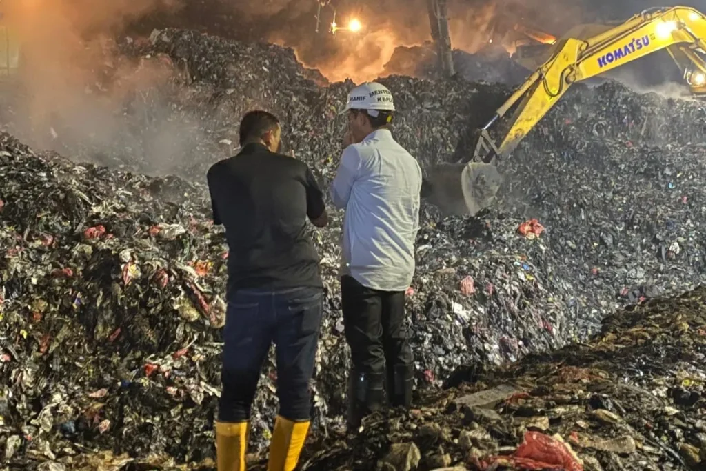 Menteri LH Akan Panggil Pengelola Usai Longsor Sampah di TPST Bantargebang