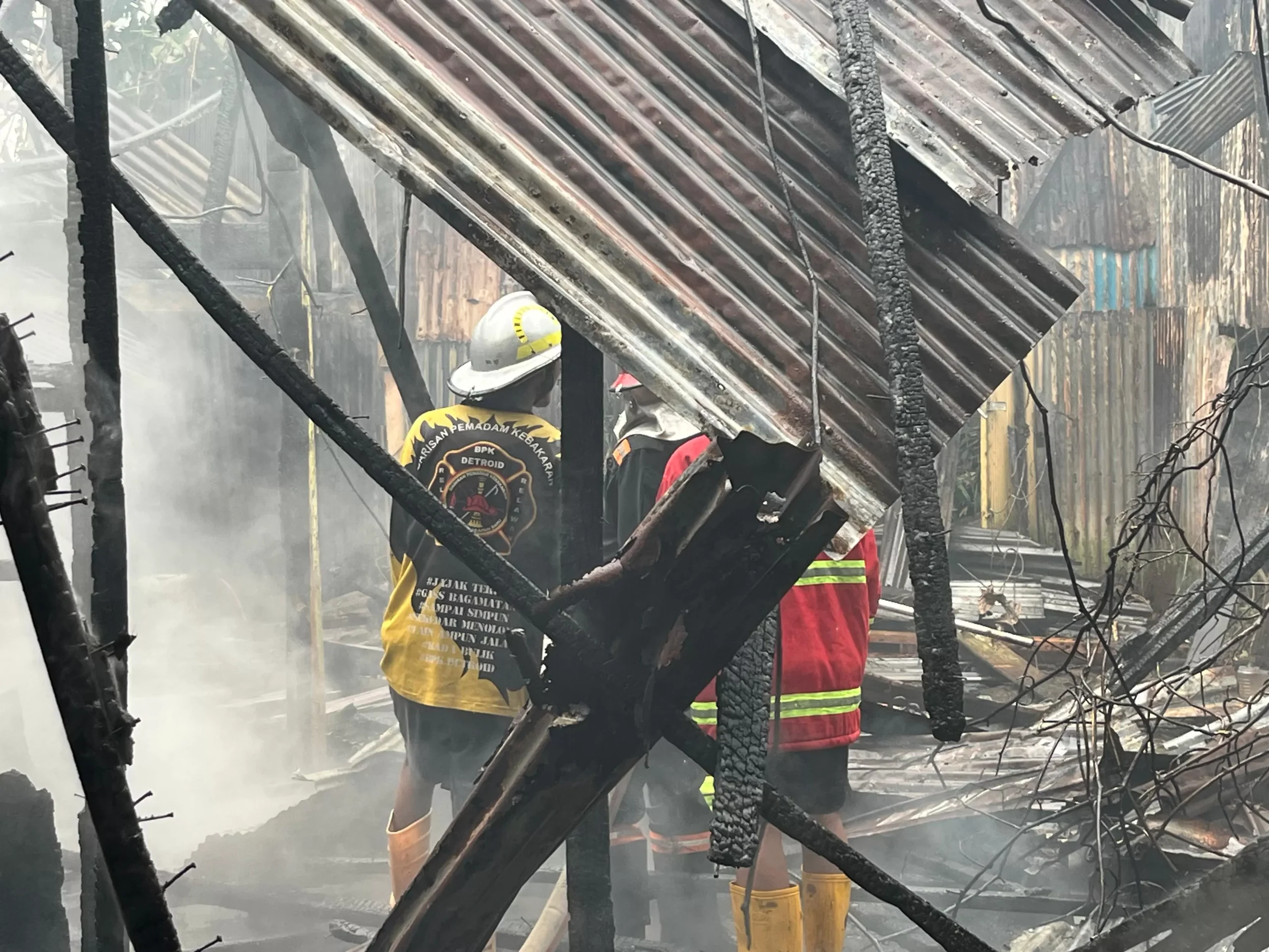 Api Hanguskan Bangunan Kosong di Samarinda, Dipadamkan 35 Menit
