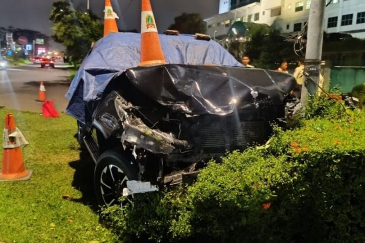 Minibus Tabrak 4 Motor di PIK, 2 Tewas dan 7 Luka