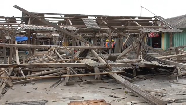 Angin Puting Beliung Porak-Porandakan Dua Desa di Lampung Selatan