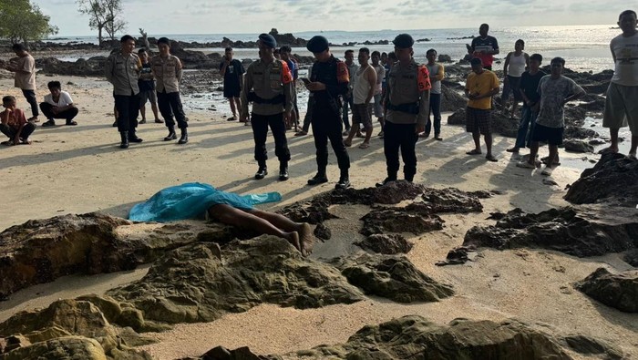 Mayat Pria Tanpa Identitas Ditemukan di Pantai Bangka Tengah