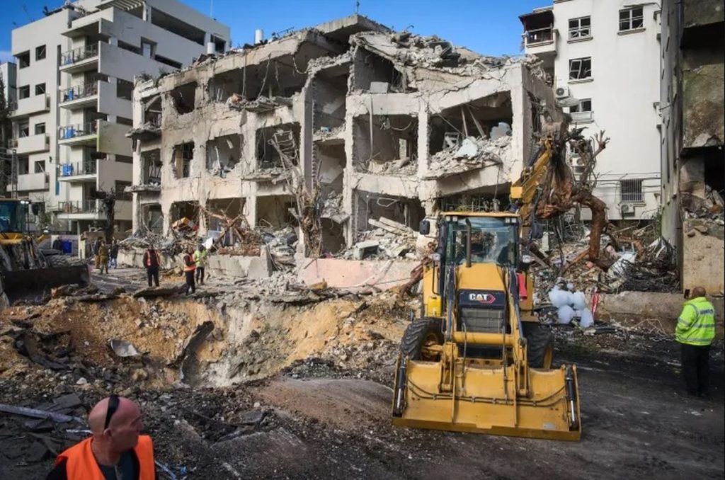 Ledakan Guncang Langit Yerusalem Usai Deteksi Rudal dari Iran