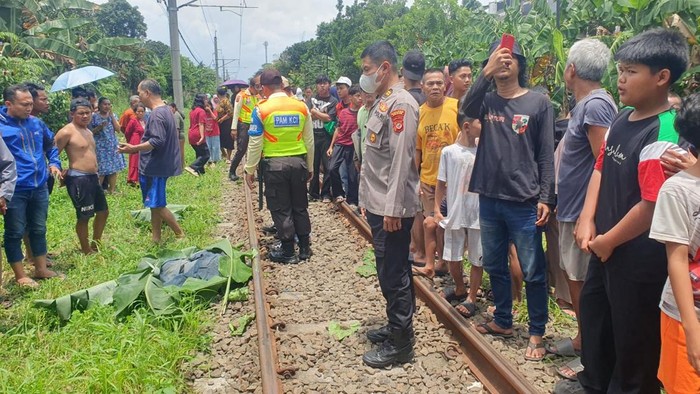Pria di Cibinong Tewas Tertabrak KRL, Polisi Duga Bunuh Diri