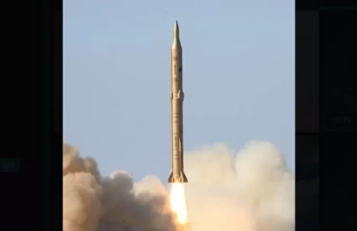 Iran Pertama Kali Luncurkan Rudal Sejjil ke Israel