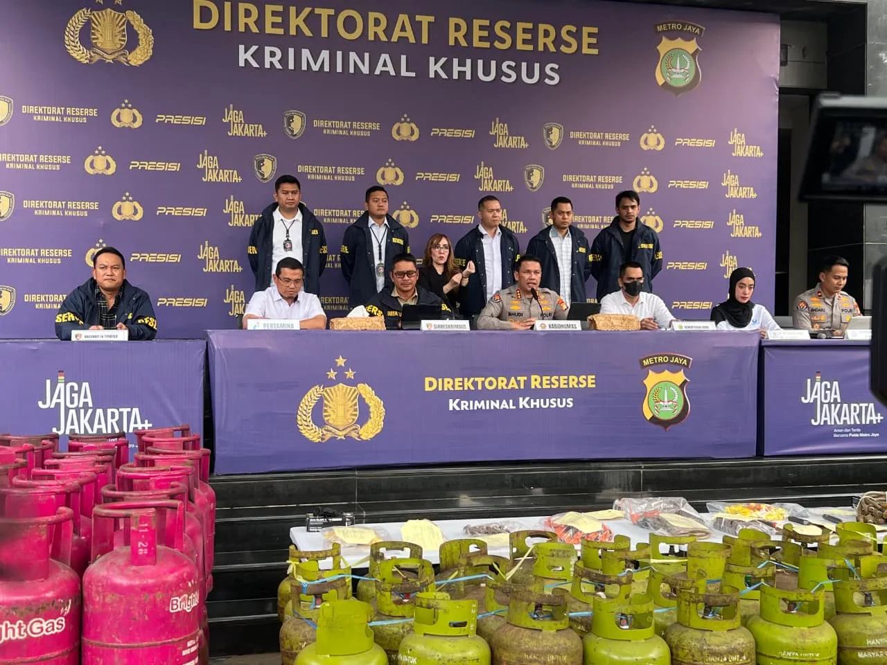 Polda Metro Jaya Bongkar Sindikat Gas Elpiji Oplosan, Untung Rp2,7 Miliar