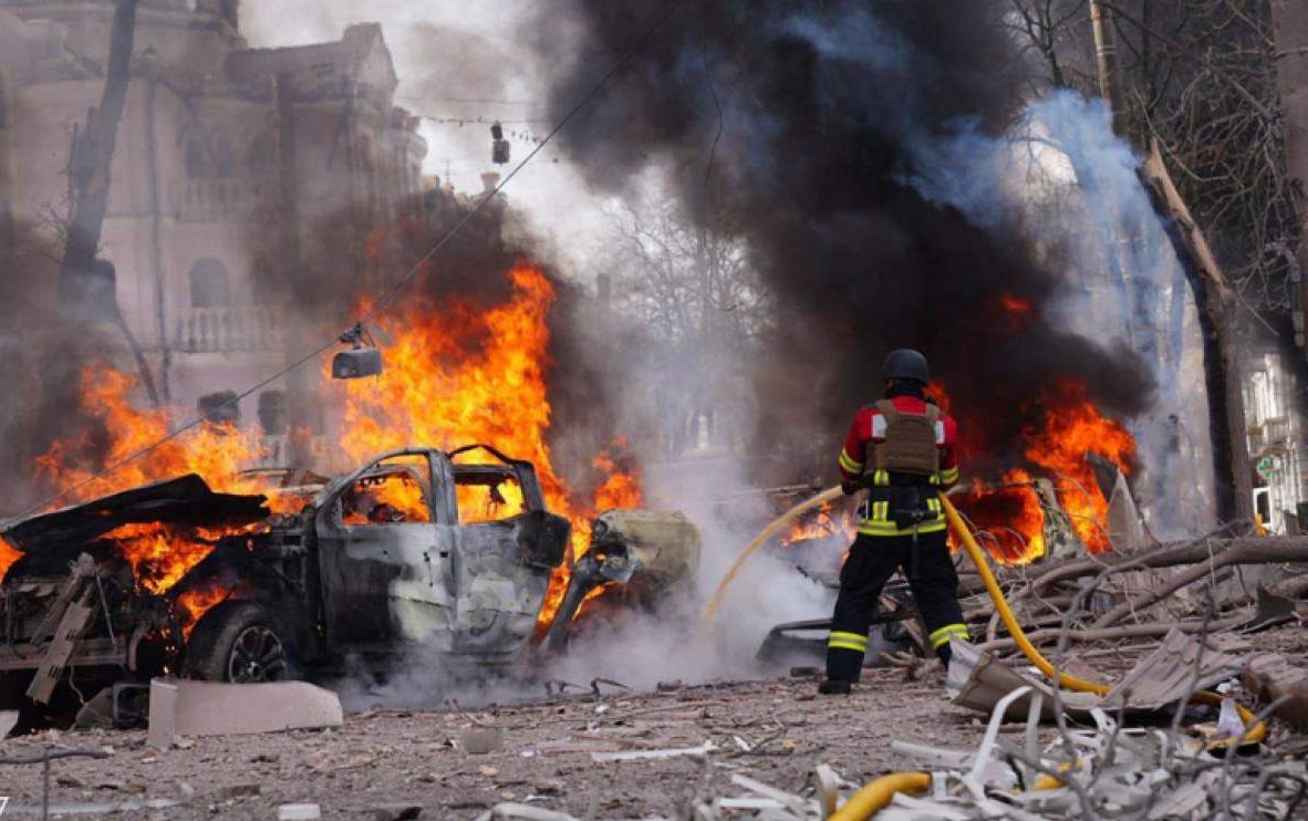 Serangan Rusia-Ukraina Tewaskan 21 Orang, Ancaman Nuklir Menguat