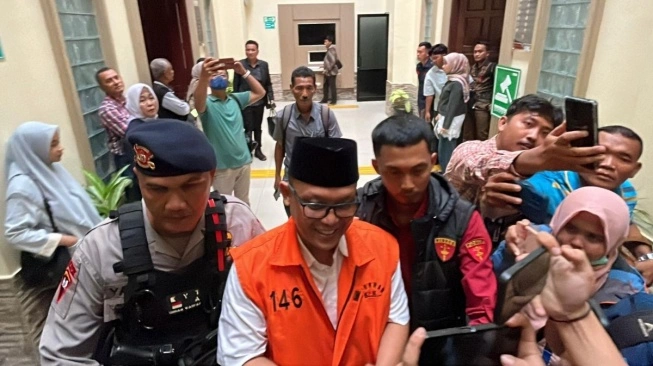 Sidang Korupsi Alkes Lamteng, Jaksa Beberkan Dugaan Gratifikasi Rp7,35 Miliar