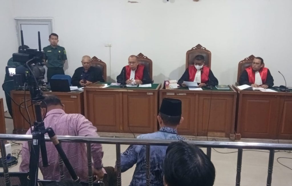 Bupati OKU Akhirnya Hadir di Sidang Korupsi Fee Pokir, Jaksa Dalami Aliran Dana