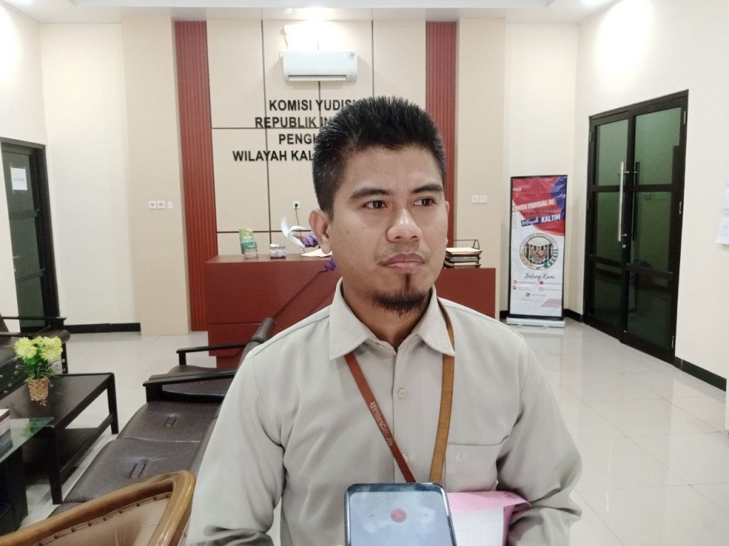 Dugaan Pelanggaran Etik Hakim, Kasus Kayu Ulin Berujung Laporan