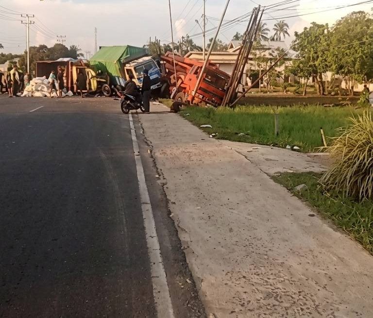 Subuh Mencekam di Mempawah, 4 Kendaraan Terlibat Tabrakan Beruntun