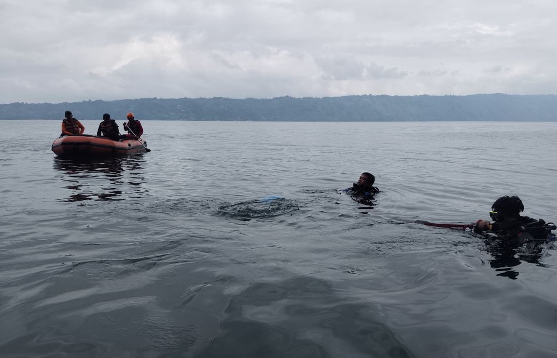 Hari Kelima, Mahasiswa Unika yang Tenggelam di Danau Toba Masih Dicari