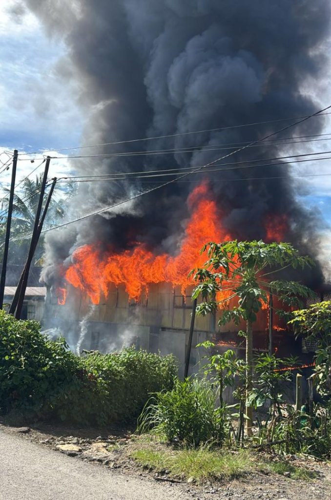 Dua Rumah Panggung di Barru Ludes Terbakar, Kerugian Capai Rp200 Juta