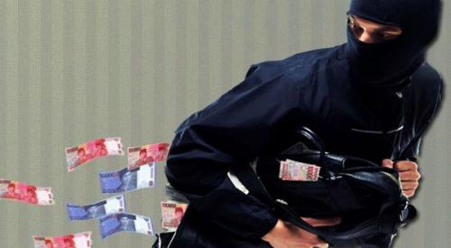 CCTV Rekam Aksi Maling di Toko Watampone, ATM dan Uang Raib