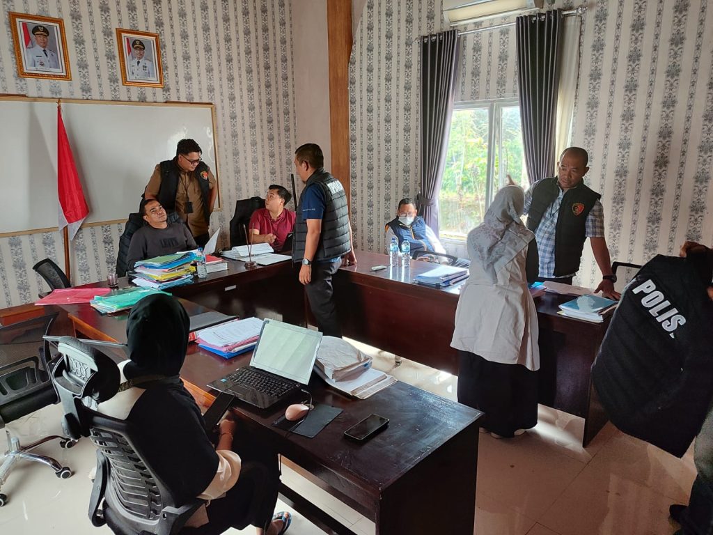 Polda Bengkulu Geledah Kantor Dinas dan Rumah Pejabat di Kepahiang