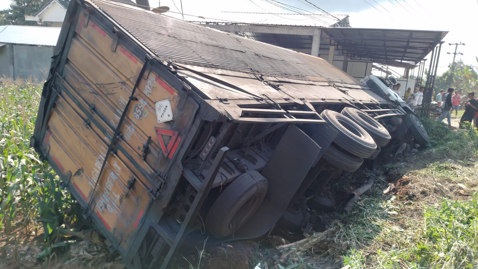 Gagal Jaga Jarak Usai Salip Truk, Dua Remaja Tewas di Gresik