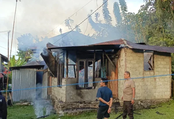Rumah Warga di Ambon Ludes Terbakar, Diduga Dipicu Kompor
