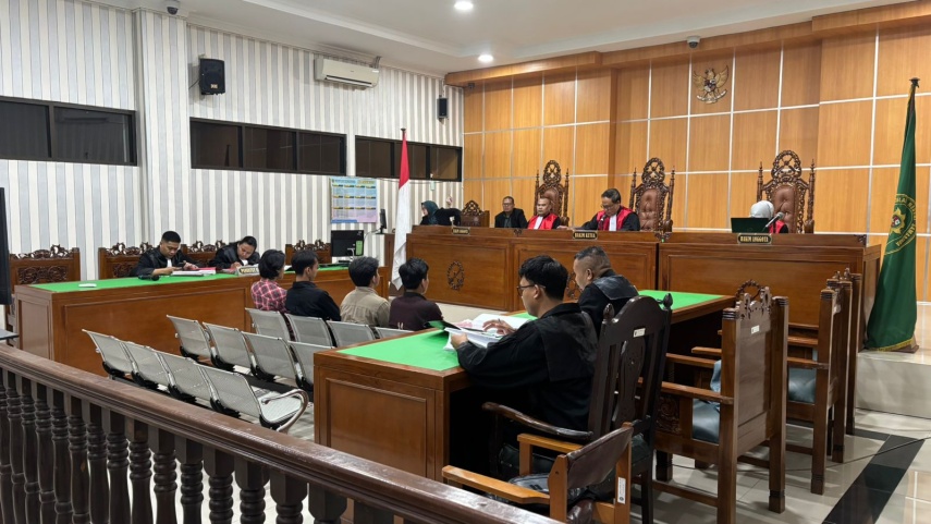 Fakta Baru Sidang Bom Molotov, Nama Jenlap Muncul di Persidangan