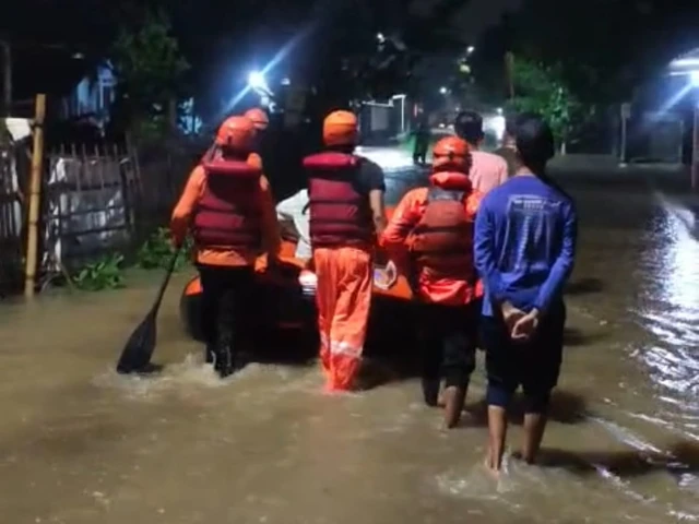 Hujan Deras Picu Banjir dan Longsor di Cibinong Bogor