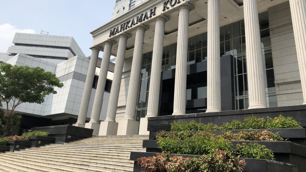 MK Terima Pencabutan Gugatan Pasal 603 KUHP soal Kerugian Negara