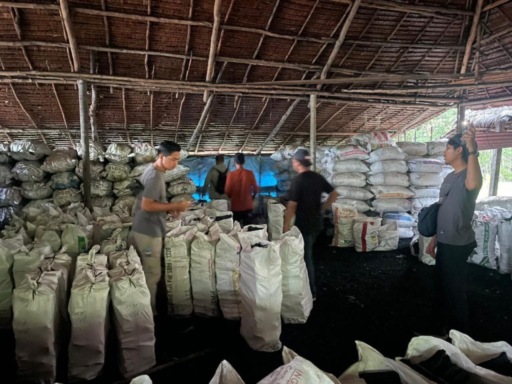Polda Riau Bongkar Jaringan Arang Bakau Ilegal, 100 Ton Disita
