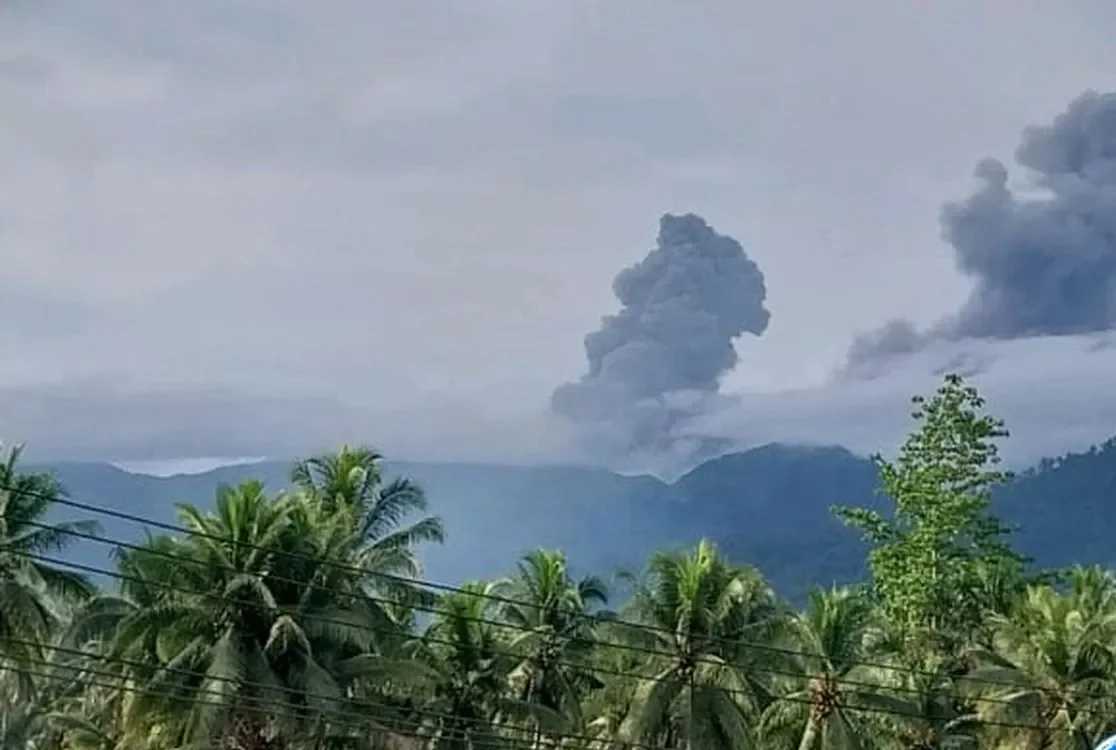 Gunung Dukono Erupsi Lagi, Lima Letusan Terjadi Dalam Sepekan