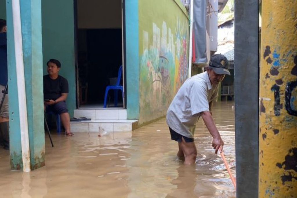 26 RT di Jaktim Masih Terendam Banjir, Kampung Melayu Paling Parah