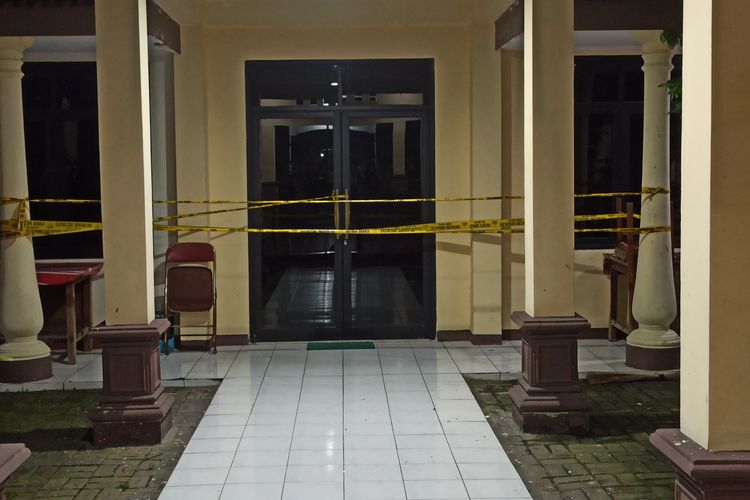Kades Buncitan Ditemukan Tewas di Ruang Kerja, Polisi Lakukan Autopsi