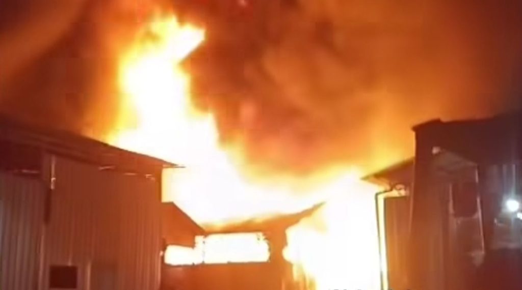 Gudang Oli di Penjaringan Terbakar, 100 Personel Damkar Dikerahkan