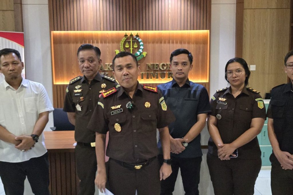 Kejari Jaktim Tahan Dua Tersangka Korupsi Mesin Jahit Rp9 Miliar