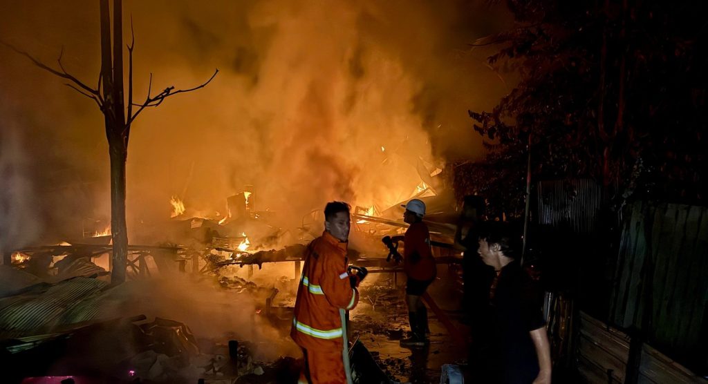 Dua Rumah di Balangan Ludes Terbakar Saat Warga Terlelap