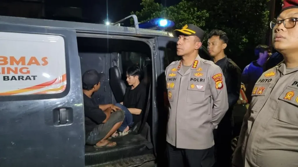 Empat Pemuda Ditangkap Saat Razia Dini Hari di Tambora, Sabu dan Tramadol Disita