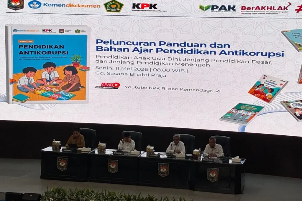 Mendagri Minta Kepala Daerah Wajibkan Pendidikan Antikorupsi di Sekolah