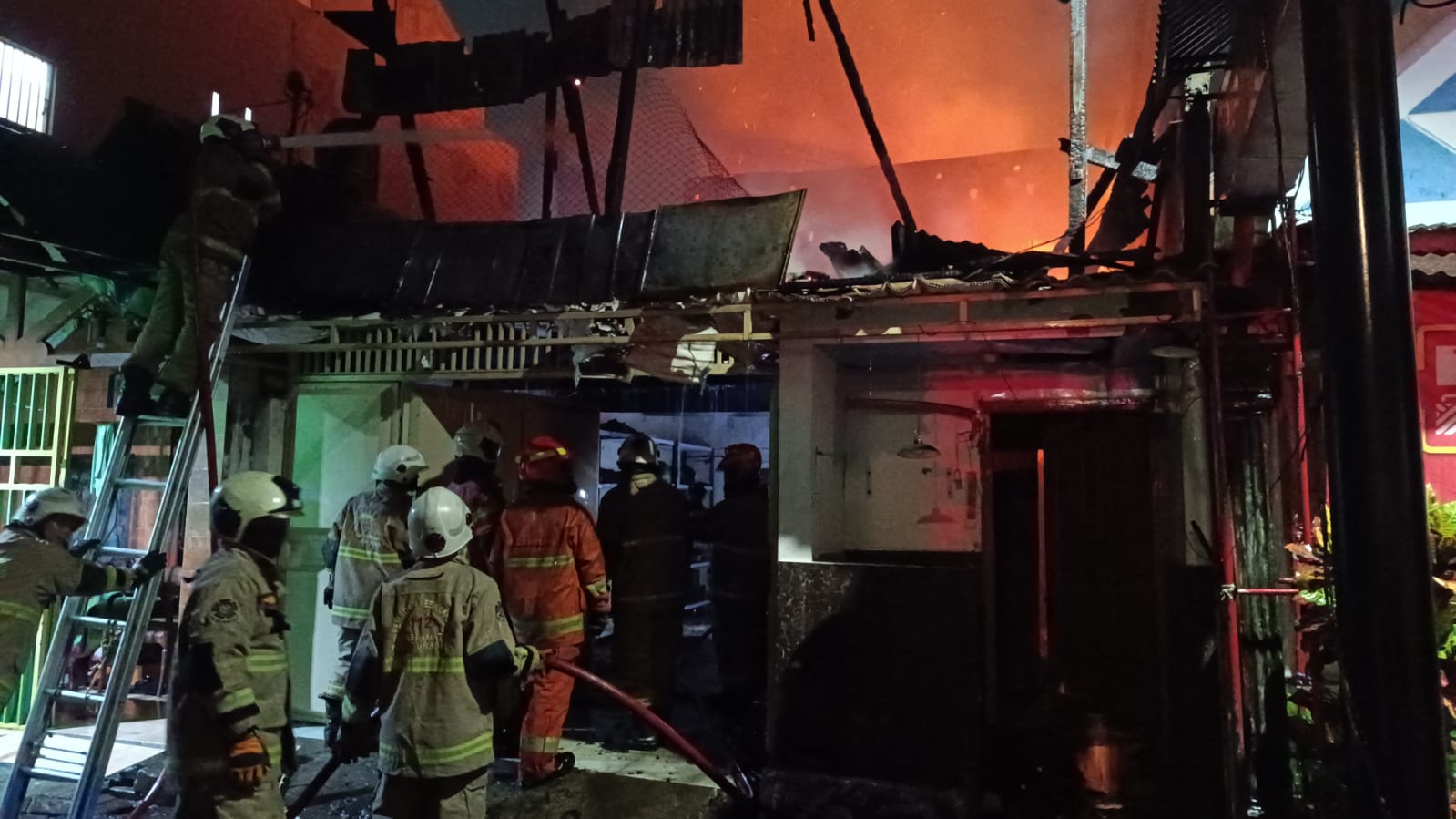 Rumah di Sawahan Surabaya Ludes Terbakar, Diduga Dipicu Obat Nyamuk Bakar