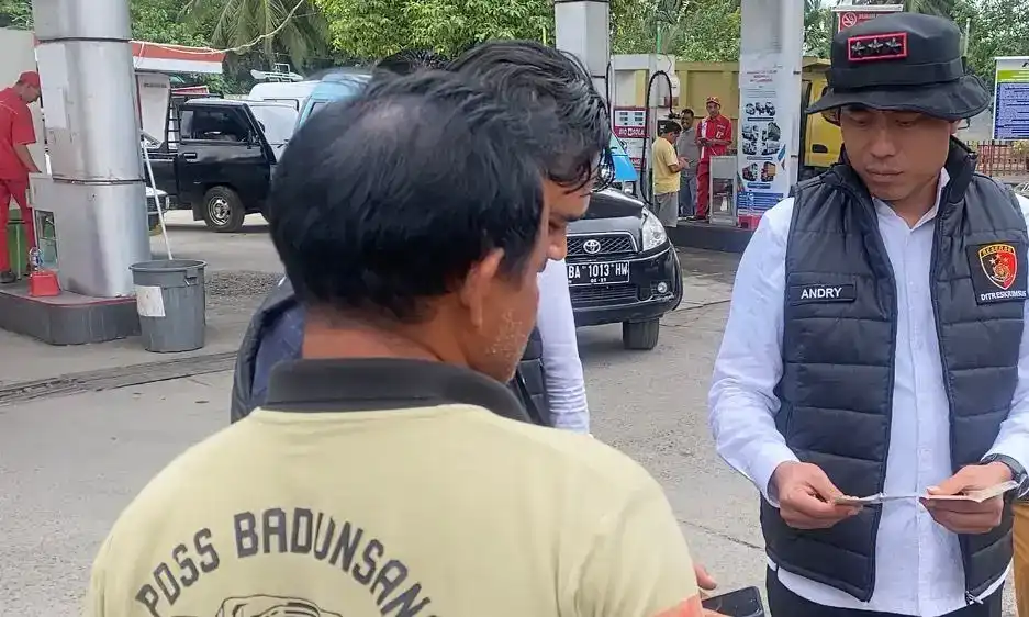 Polda Sumbar Bongkar Gudang Solar Subsidi Diduga untuk Tambang Ilegal